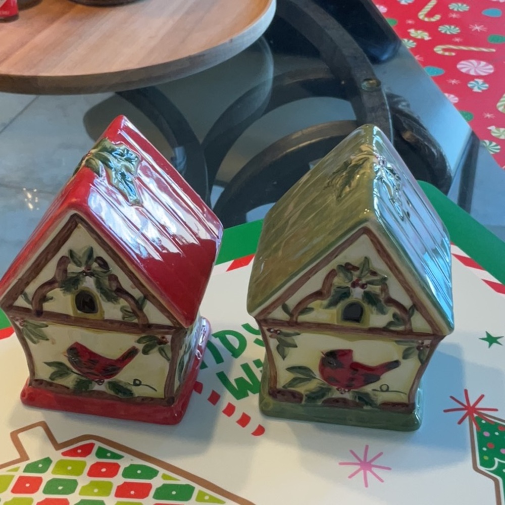 Holidays salt and pepper set